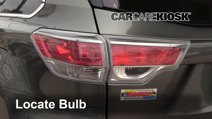 2015 Toyota Highlander LE 2.7L 4 Cyl. Lights Tail Light (replace bulb)